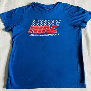 Nike Sportswear “Americana” Graphic T-shirt Boys Size Medium